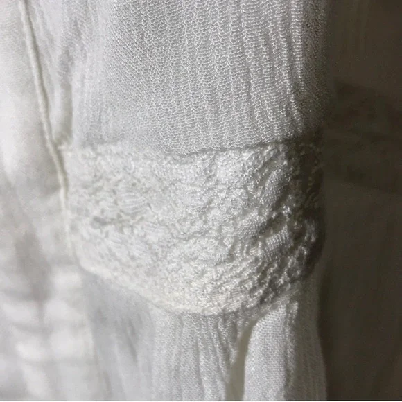 Jessica Simpson ivory cold shoulder top 1X - Picture 8 of 8